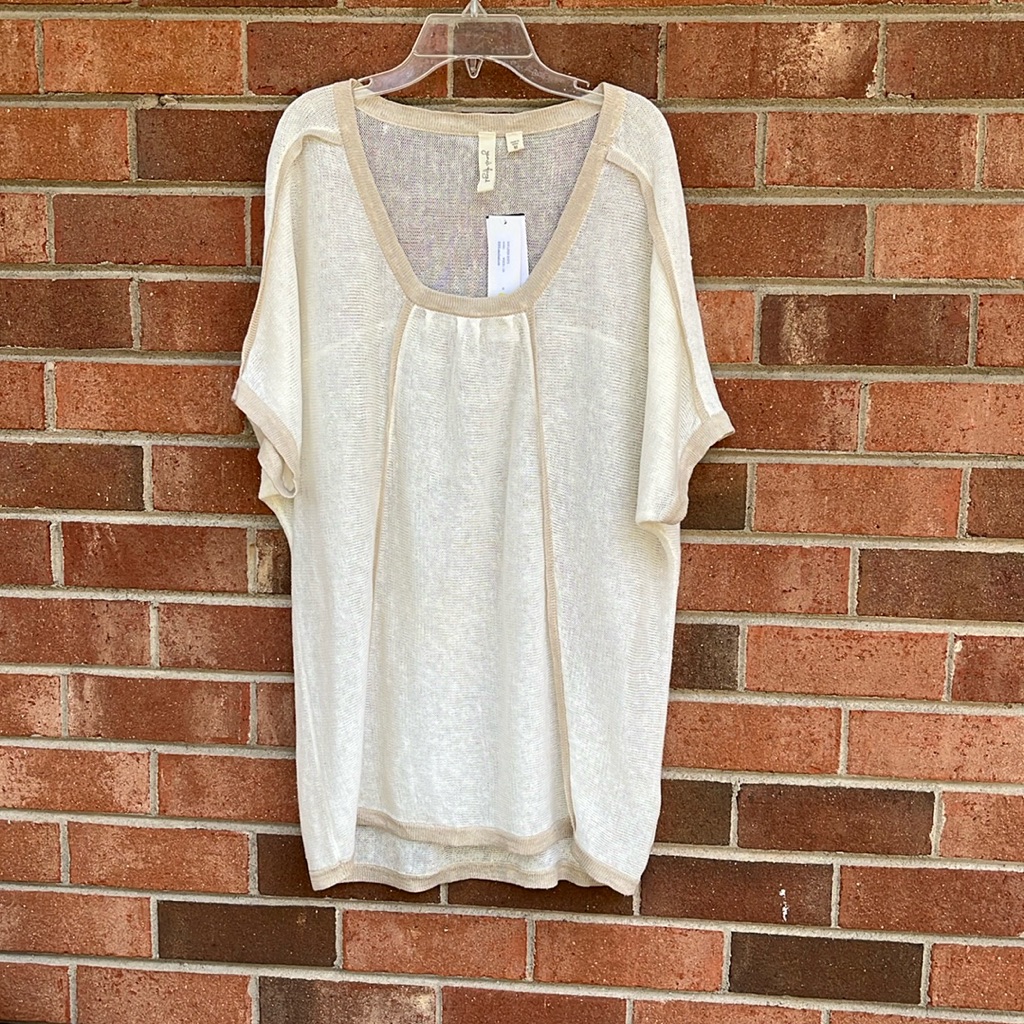 Yansi Fugel 100% Linen Scoop Neck Top. Size Medium.